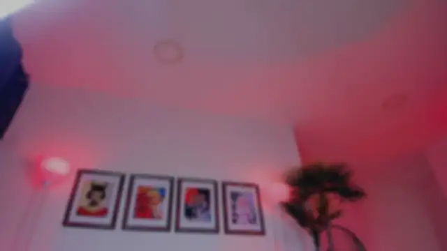 Taylor  foxxx online show from 09.18.25