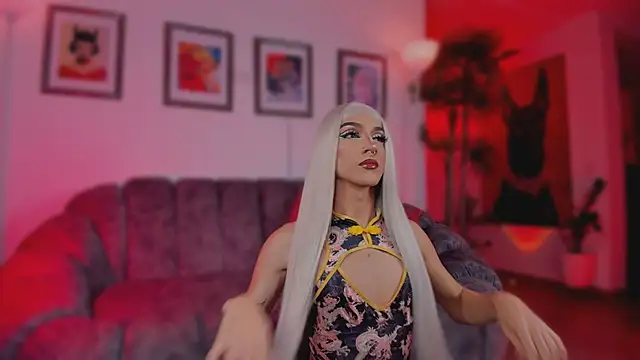 Taylor  foxxx online show from 05.13.26