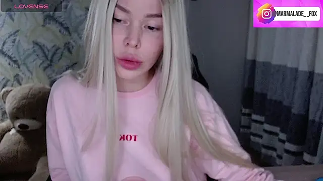 Snapshot of Marmalade_Fox chatting on 11.01.25 Marmalade Fox online show from 11.01.25