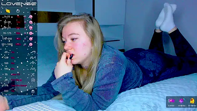 kitti kaattt online show from 12.04.24