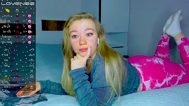 kitti kaattt online show from 12.06.24