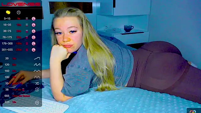 kitti kaattt online show from 10.19.25