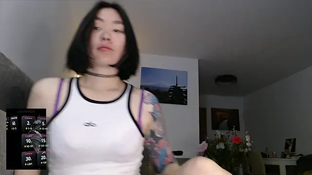 Kunimitsuu  online show from 09.18.25