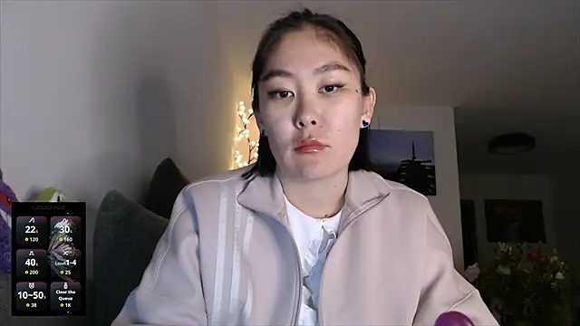 Snapshot of Kunimitsuu_ chatting on 09.22.25 Kunimitsuu online show from 09.22.25