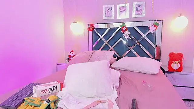 Miakhalifa 7 online show from 12.31.24