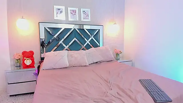 Miakhalifa 7 online show from 01.24.25