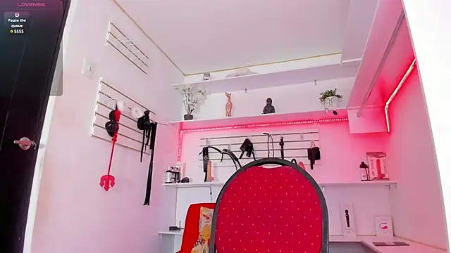Alejandra Dunn online show from 01.30.25