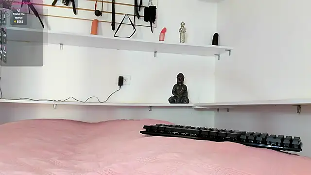 Alejandra Dunn online show from 03.12.25
