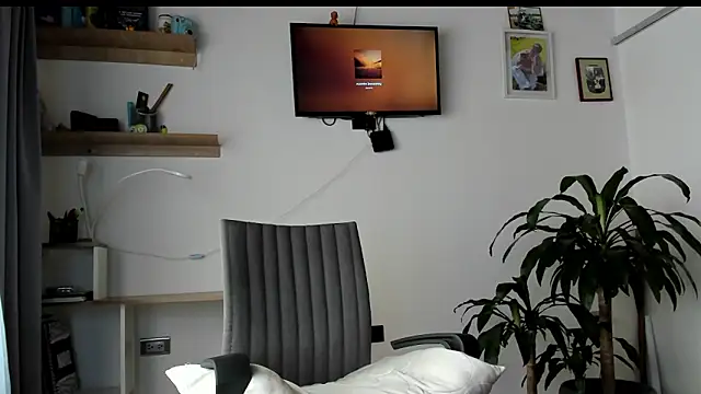 manucute 23  online show from 02.17.26