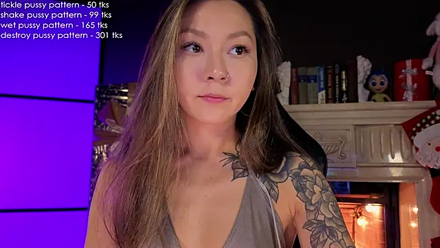 Snapshot of im_casey chatting on 12.15.24 im casey online show from 12.15.24