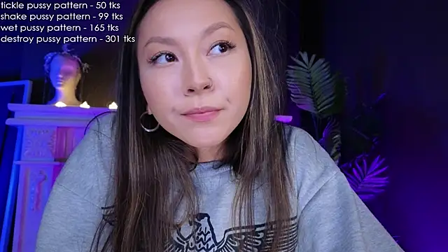 Snapshot of im_casey chatting on 02.25.25 im casey online show from 02.25.25