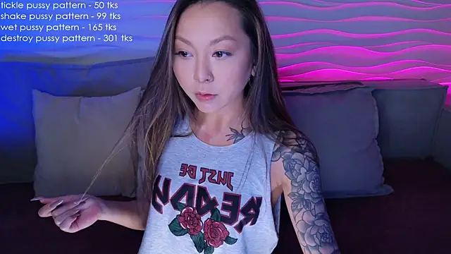 Snapshot of im_casey chatting on 03.16.25 im casey online show from 03.16.25