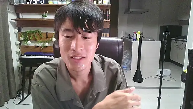 Snapshot of IroManager chatting on 09.12.25 IroManager online show from 09.12.25