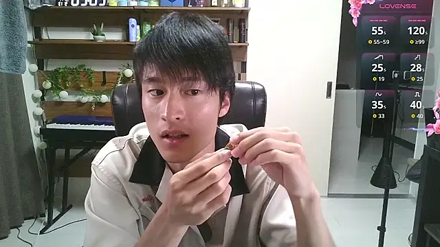 Snapshot of IroManager chatting on 09.13.25 IroManager online show from 09.13.25