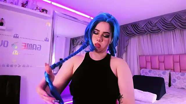 Snapshot of albaismynameX chatting on 12.13.24 albaismynameX online show from 12.13.24