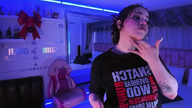 Snapshot of albaismynameX chatting on 12.19.24 albaismynameX online show from 12.19.24