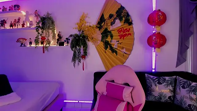 Snapshot of albaismynameX chatting on 02.10.25 albaismynameX online show from 02.10.25