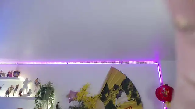 Snapshot of albaismynameX chatting on 03.03.25 albaismynameX online show from 03.03.25