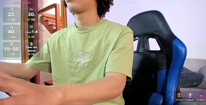 Snapshot of kleo_helenos chatting on 10.21.25 kleo helenos online show from 10.21.25