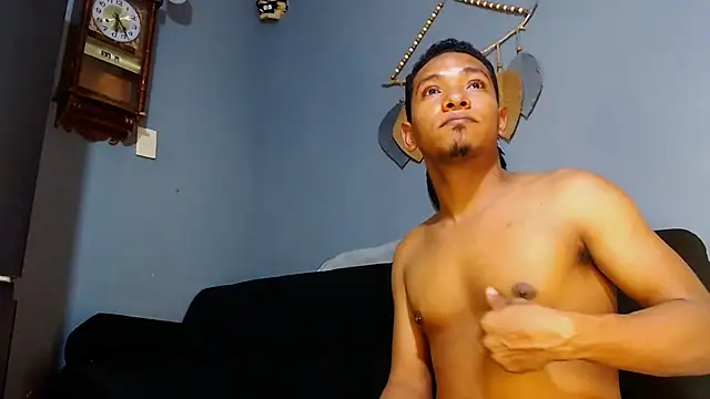 Grandeygruesa1 online show from 03.18.25