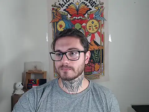 Snapshot of clark_r chatting on 04.16.26 clark r online show from 04.16.26