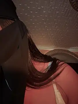 Snapshot of ORLA86 chatting on 09.27.25 ORLA86 online show from 09.27.25