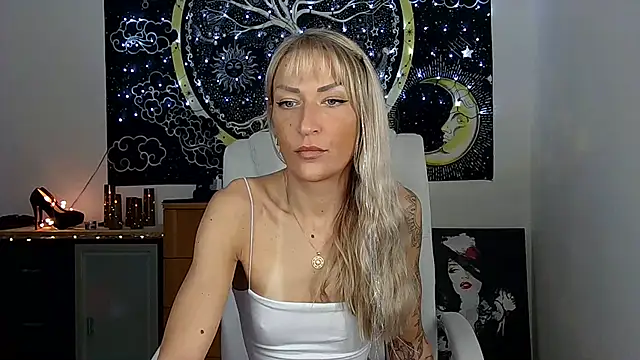 SexxyLiviaa online show from 12.16.24