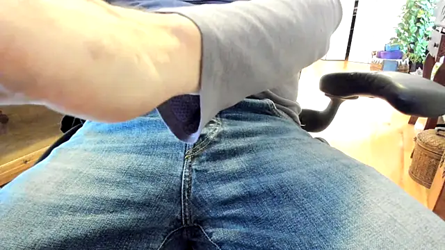 massive cum online show from 01.02.25