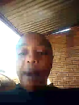 Snapshot of Bustybabe4Uxx chatting on 10.23.25 Bustybabe4Uxx online show from 10.23.25