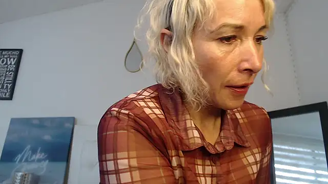 Ingridbergman online show from 02.21.25