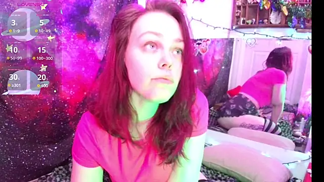 EverlyEster online show from 01.02.25