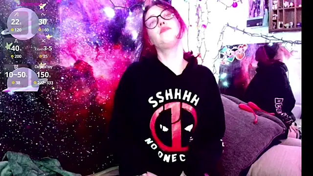 EverlyEster online show from 01.16.25