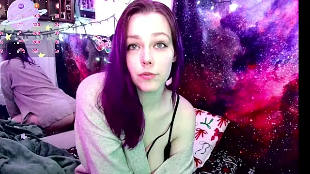 EverlyEster online show from 03.07.25