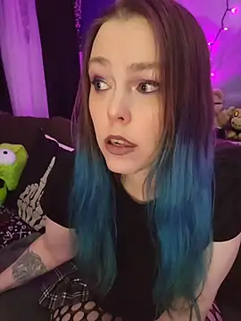 EverlyEster online show from 02.22.26