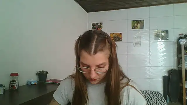 SweetyBabyDemon online show from 11.30.25