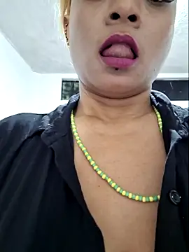 gatadeojosclaros online show from 11.02.25