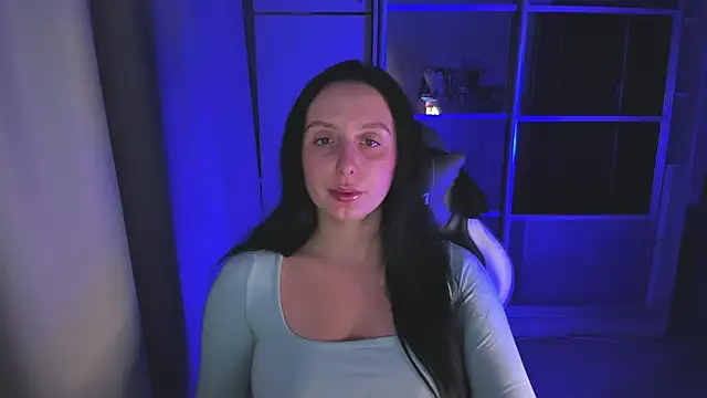 Christy Calypso online show from 12.22.25