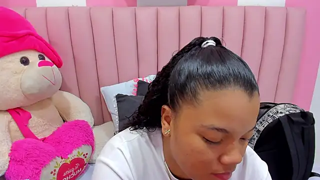 ISABELLA 020 online show from 09.11.25