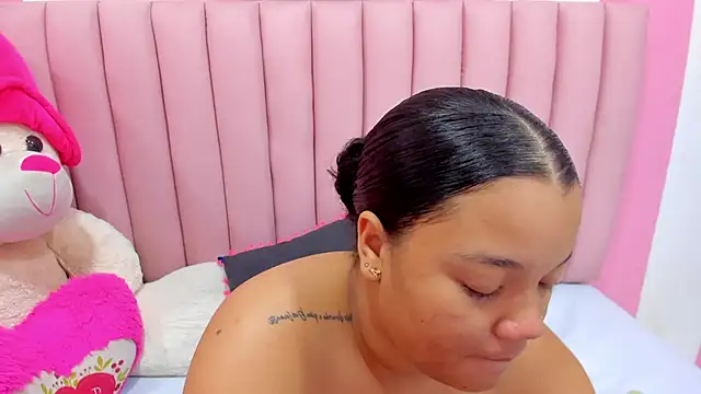 ISABELLA 020 online show from 09.16.25