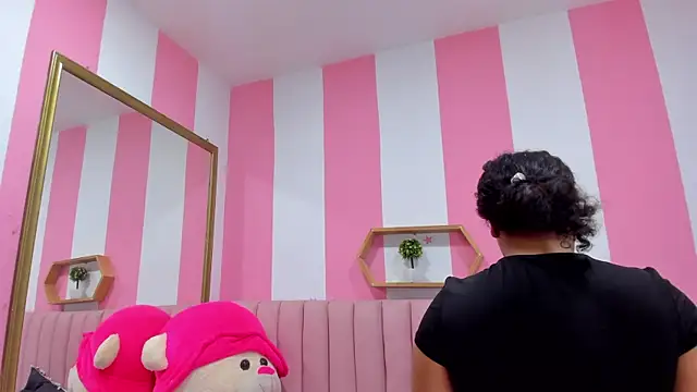 ISABELLA 020 online show from 10.01.25