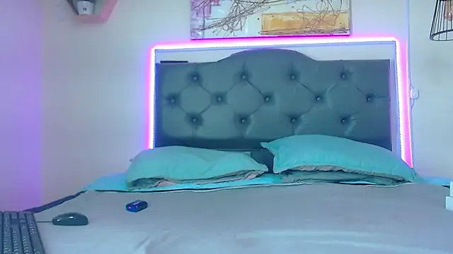 Kim clark1 online show from 09.21.25