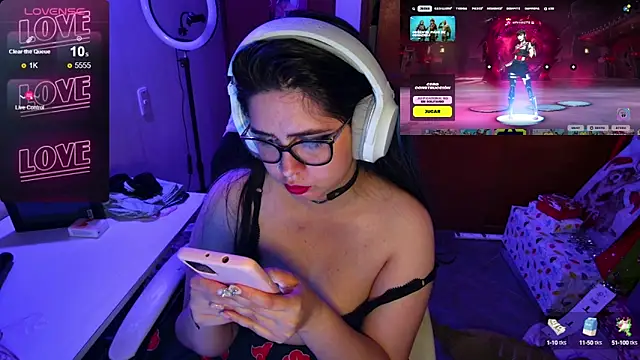 Snapshot of Vallolet_Spencer chatting on 12.09.24 Vallolet Spencer online show from 12.09.24