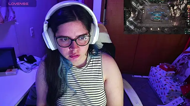 Snapshot of Vallolet_Spencer chatting on 12.12.24 Vallolet Spencer online show from 12.12.24