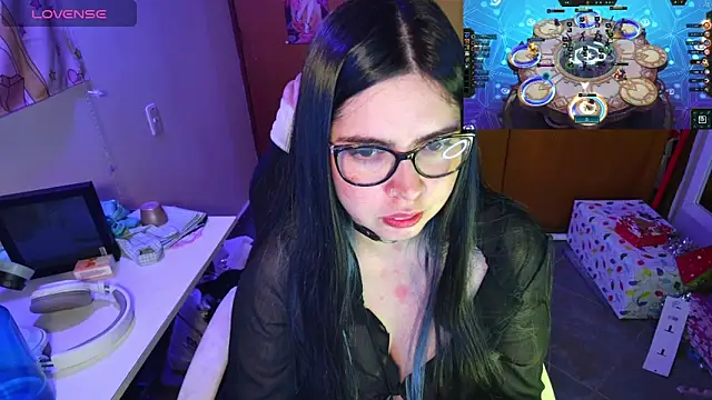 Snapshot of Vallolet_Spencer chatting on 12.22.24 Vallolet Spencer online show from 12.22.24