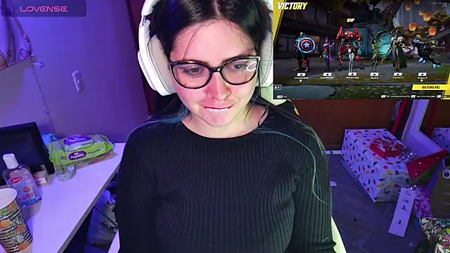 Snapshot of Vallolet_Spencer chatting on 12.23.24 Vallolet Spencer online show from 12.23.24