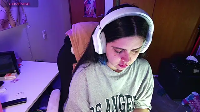 Snapshot of Vallolet_Spencer chatting on 01.12.25 Vallolet Spencer online show from 01.12.25