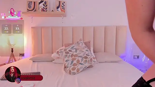 Snapshot of coralsmith11 chatting on 10.07.25 coralsmith11 online show from 10.07.25