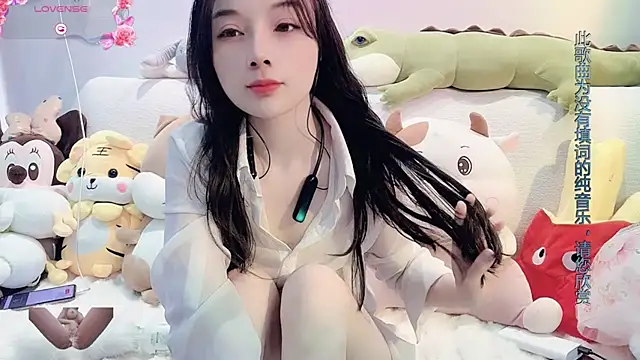 AKiKi711 online show from 02.13.25