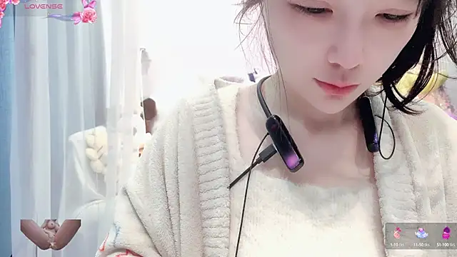 AKiKi711 online show from 03.18.25