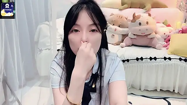 AKiKi711 online show from 09.13.25